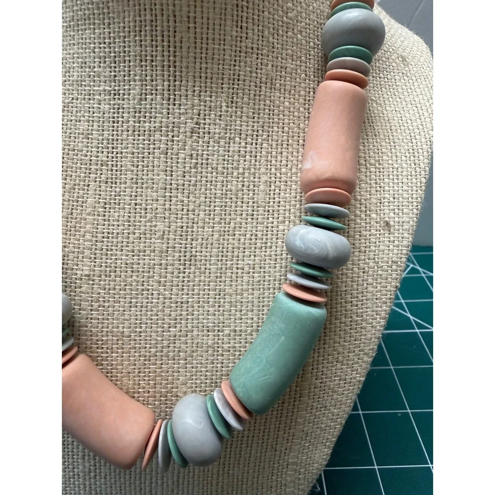 Vintage Pastel Chunky Bead Necklace Earring Set Peach Mint‎ Grey Marbled Resin